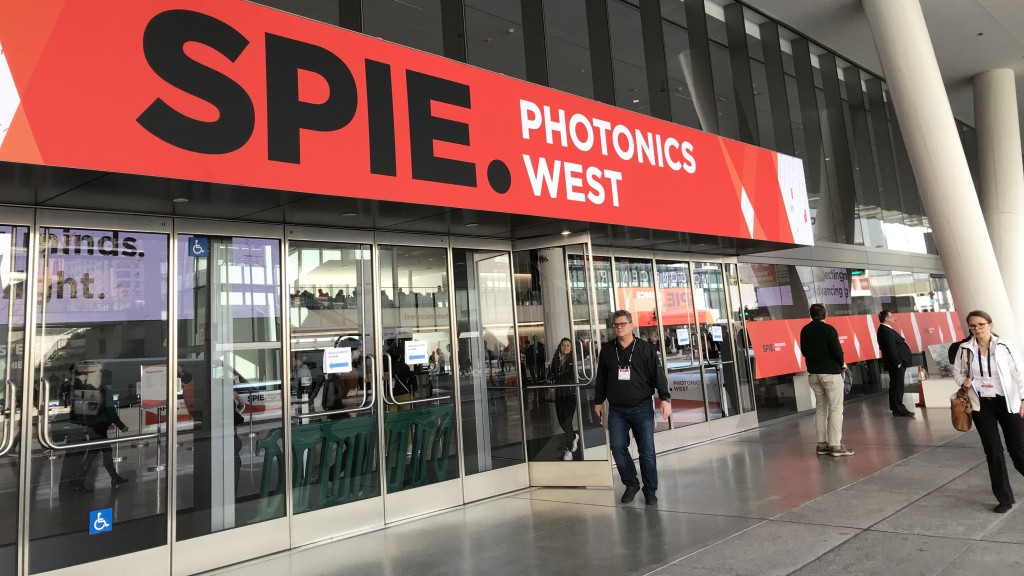 76Guy ブログ ❘ 【展示会】Photonics West 2020で論文発表！