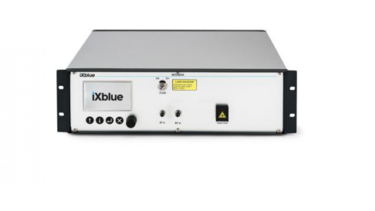 THREE SEVEN 777 スーパー変調 28MHz 1.5um帯 12.5 / 28Gbps DPSK変調器ボックス｜取扱製品｜セブンシックス