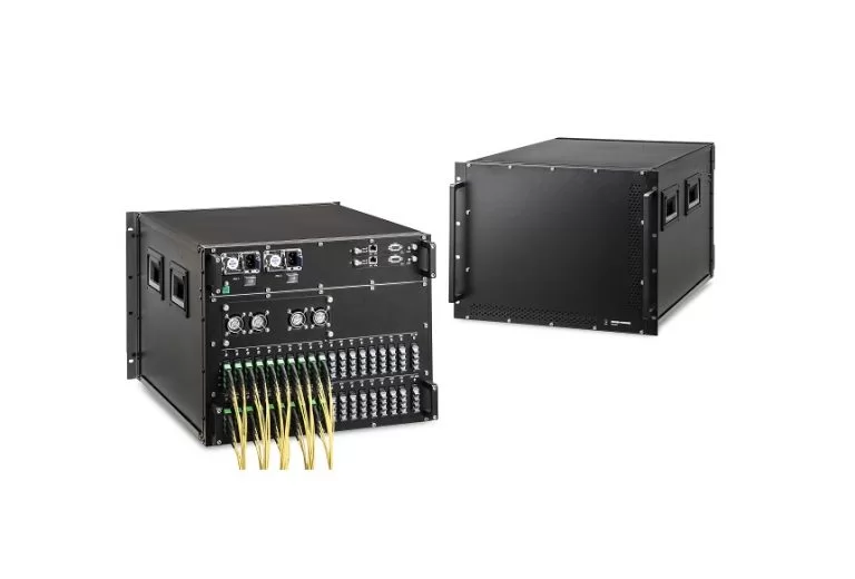 ピエゾアクチュエータ式マトリックス光スイッチ